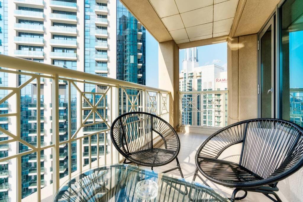 New! Luxury 3Bedroom With Spectacular Burj Views Downtown Дубай Екстериор снимка