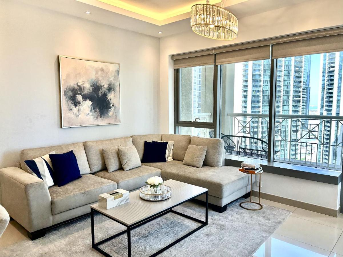 New! Luxury 3Bedroom With Spectacular Burj Views Downtown Дубай Екстериор снимка