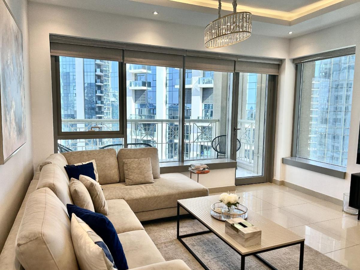New! Luxury 3Bedroom With Spectacular Burj Views Downtown Дубай Екстериор снимка