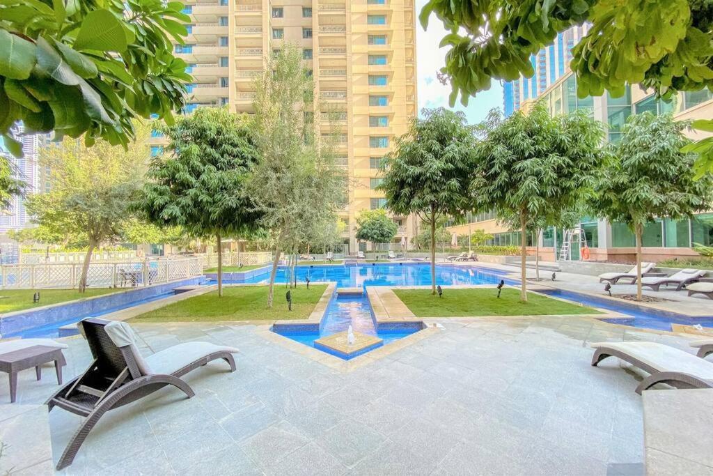 New! Luxury 3Bedroom With Spectacular Burj Views Downtown Дубай Екстериор снимка