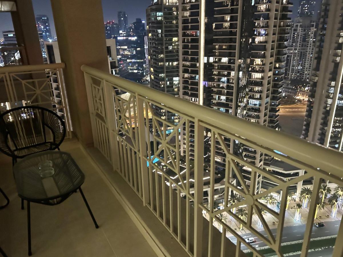 New! Luxury 3Bedroom With Spectacular Burj Views Downtown Дубай Екстериор снимка