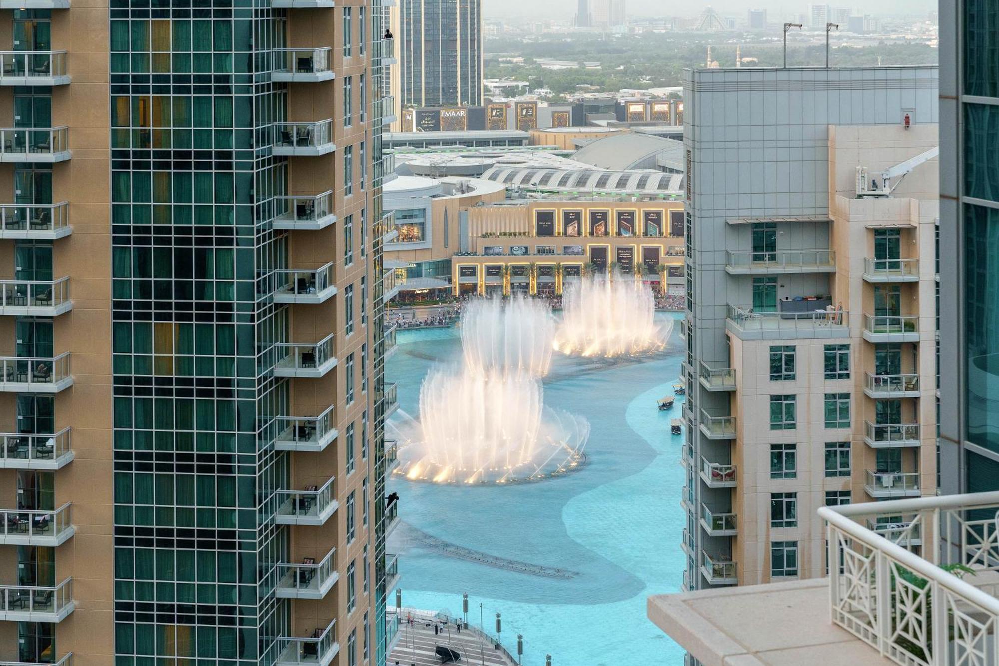 New! Luxury 3Bedroom With Spectacular Burj Views Downtown Дубай Екстериор снимка