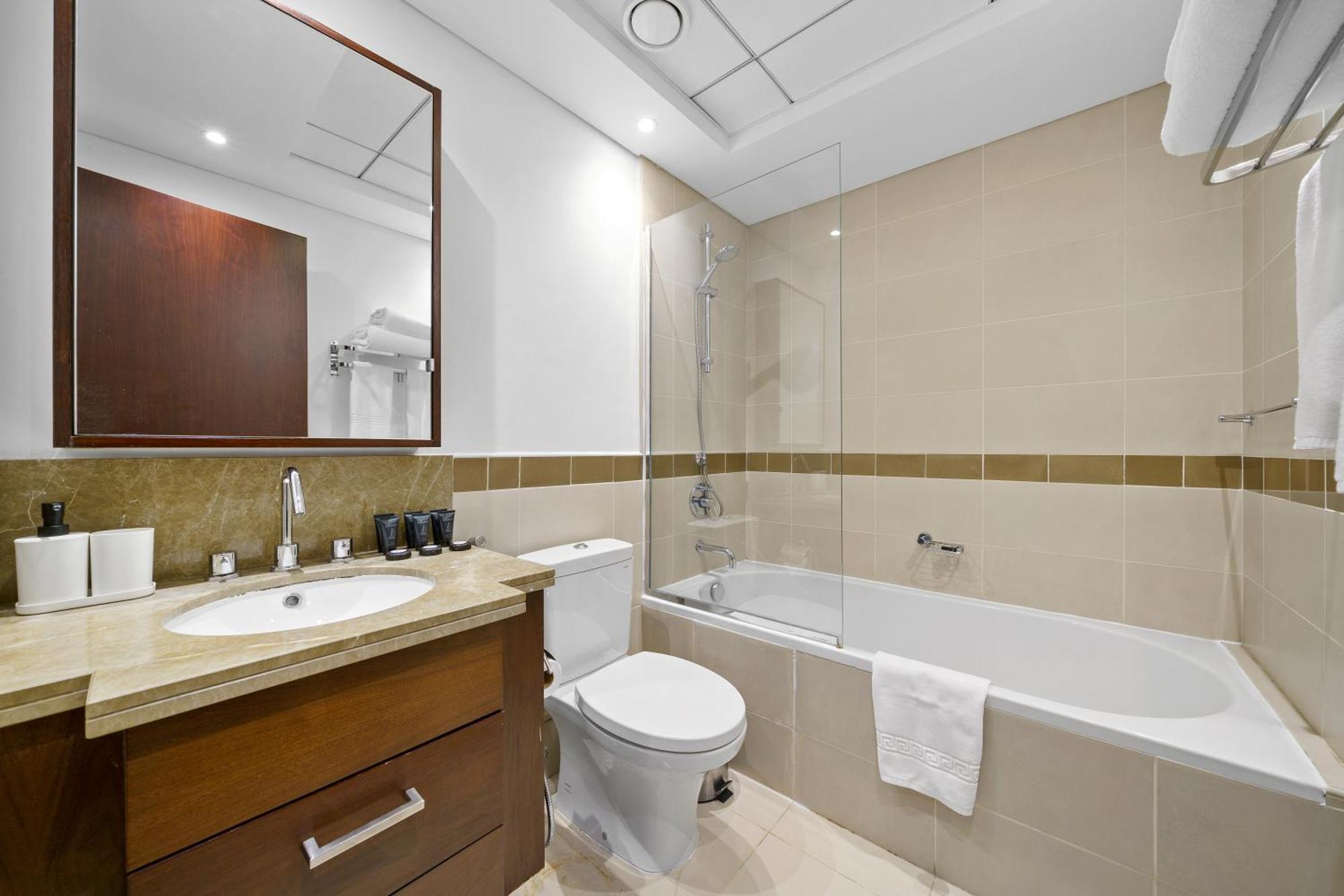 New! Luxury 3Bedroom With Spectacular Burj Views Downtown Дубай Екстериор снимка