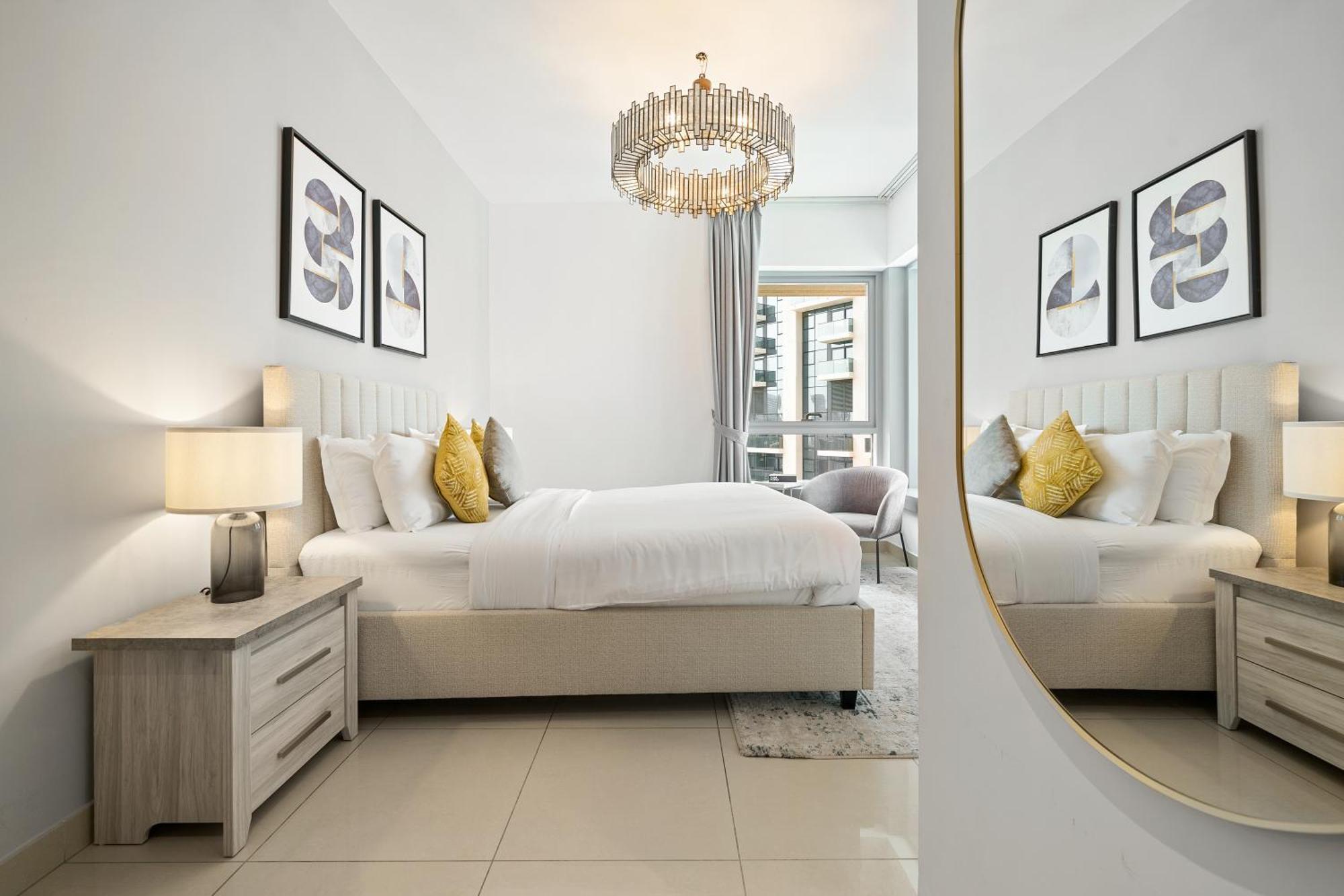 New! Luxury 3Bedroom With Spectacular Burj Views Downtown Дубай Екстериор снимка